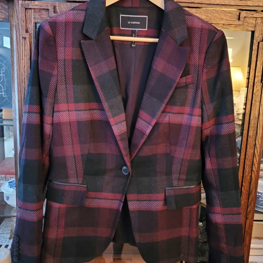 Le Château Blazer